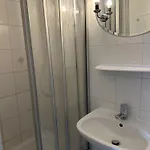 Monteurzimmervermietung Zu Den Zwei Linden Eggersdorf Casa de hóspedes Eggersdorf (Salzland)