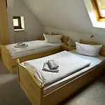 Monteurzimmervermietung Zu Den Zwei Linden Eggersdorf Eggersdorf (Salzland)