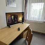 Monteurzimmervermietung Zu Den Zwei Linden Eggersdorf Casa de hóspedes 3*