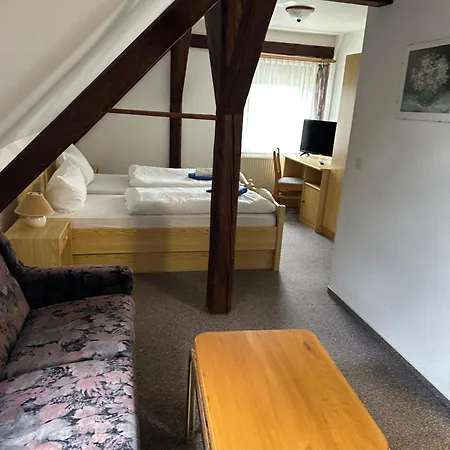 Monteurzimmervermietung Zu Den Zwei Linden Eggersdorf