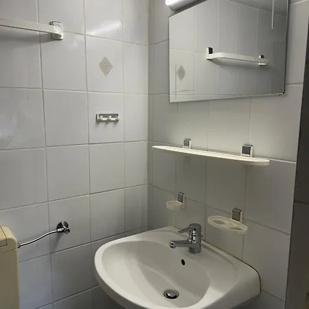 Monteurzimmervermietung Zu Den Zwei Linden Eggersdorf Casa de hóspedes