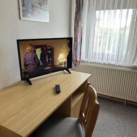 Monteurzimmervermietung Zu Den Zwei Linden Eggersdorf Vendégház 3*