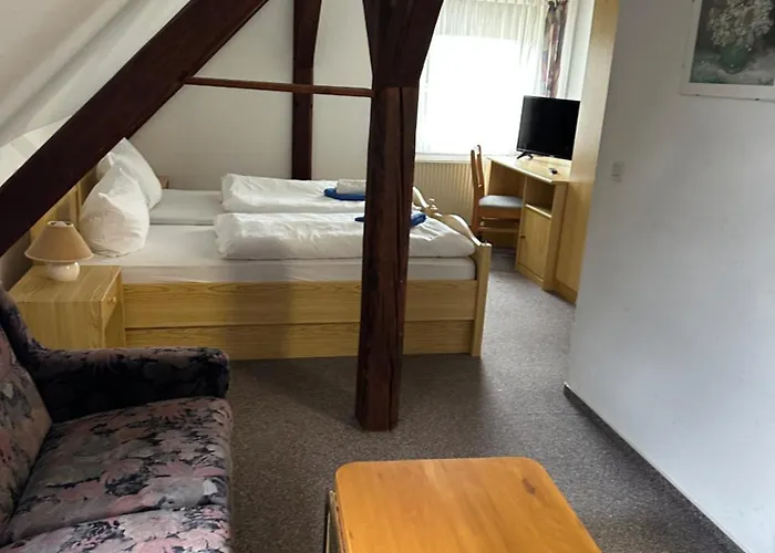 Monteurzimmervermietung Zu Den Zwei Linden Eggersdorf