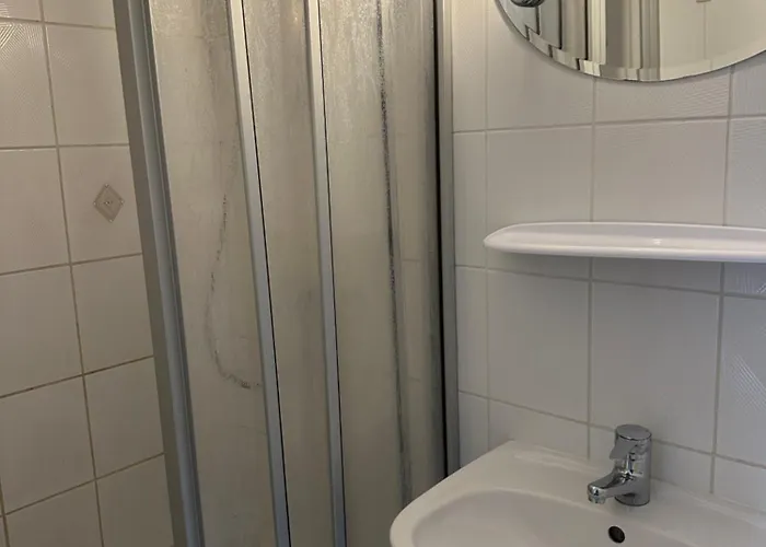 Monteurzimmervermietung Zu Den Zwei Linden Eggersdorf Pensionat Eggersdorf (Salzland)