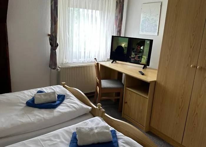 Pensionat Monteurzimmervermietung Zu Den Zwei Linden Eggersdorf 3*