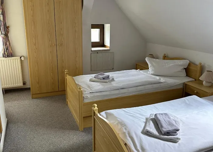 Monteurzimmervermietung Zu Den Zwei Linden Eggersdorf