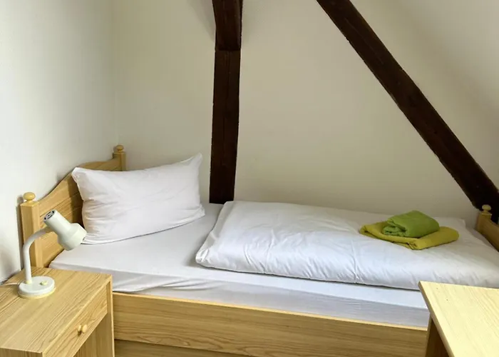 Monteurzimmervermietung Zu Den Zwei Linden Eggersdorf Guest house 3*