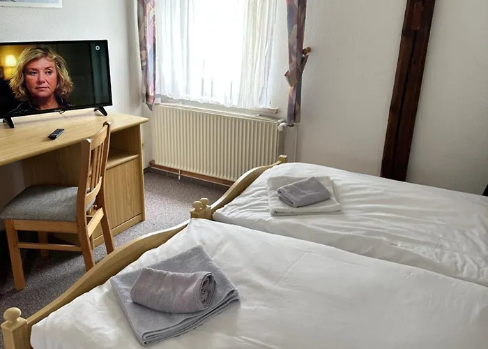 Guest house Monteurzimmervermietung Zu Den Zwei Linden Eggersdorf