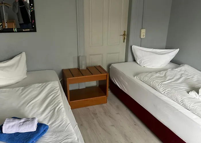 Monteurzimmervermietung Zu Den Zwei Linden Eggersdorf Eggersdorf (Salzland)